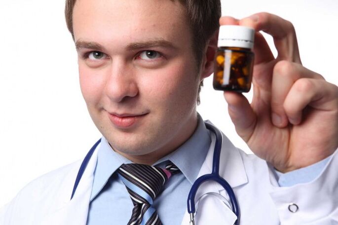 Лекарят предписва витамини за увеличаване на мъжката потентност